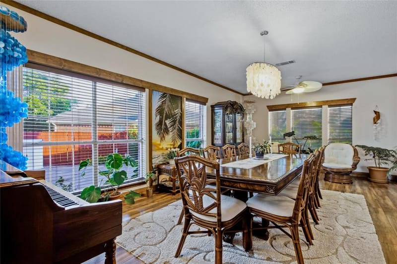 6001 Prairie Wood Court, Arlington TX 76018 - Photo 5