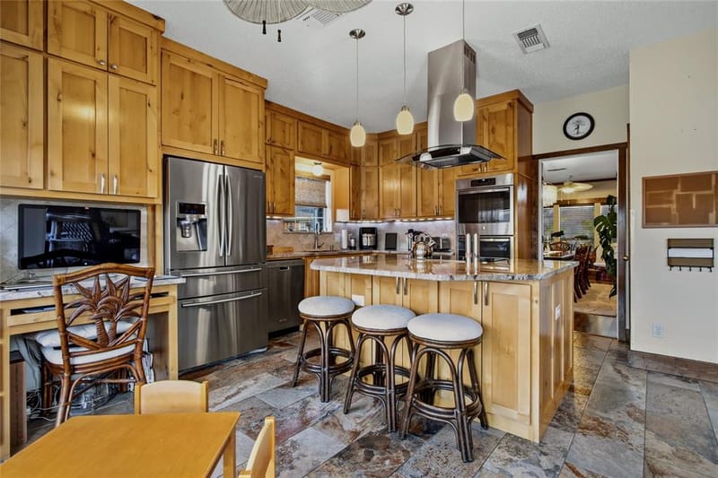 6001 Prairie Wood Court, Arlington TX 76018 - Photo 8