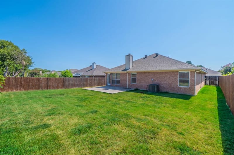 6004 Summerfield, Arlington TX 76018 - Photo 6