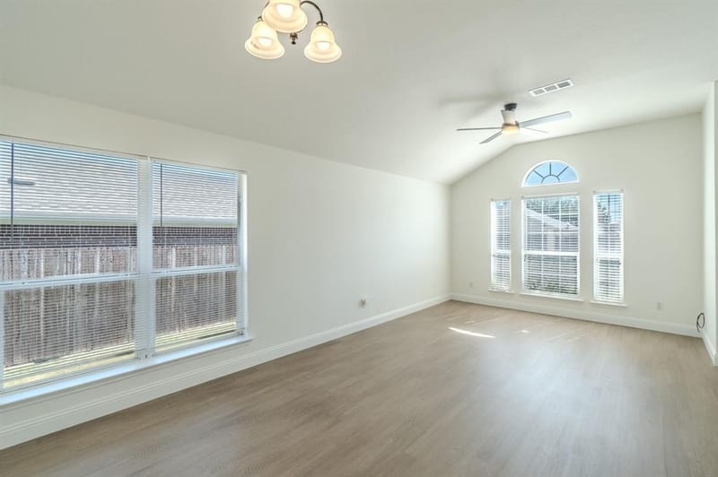 6004 Summerfield, Arlington TX 76018 - Photo 14