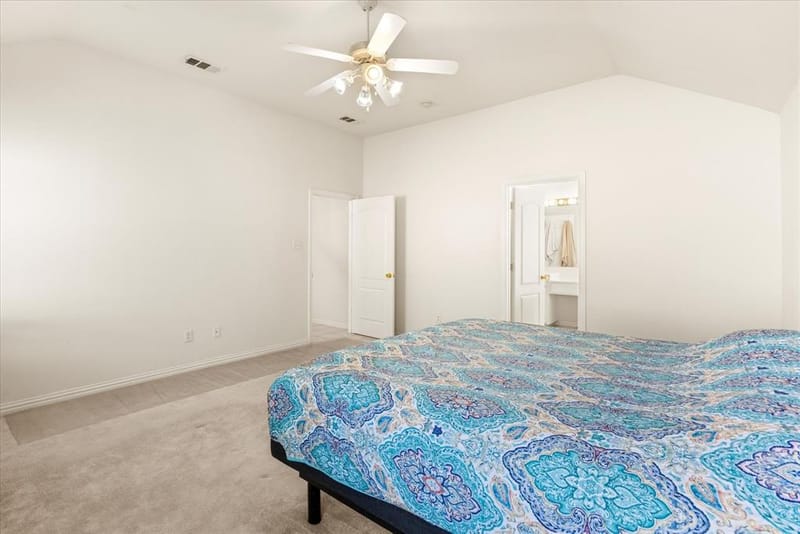 621 Creekview Drive, Burleson TX 76028 - Photo 23