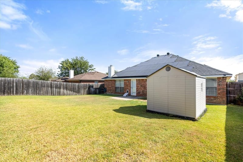 621 Creekview Drive, Burleson TX 76028 - Photo 32