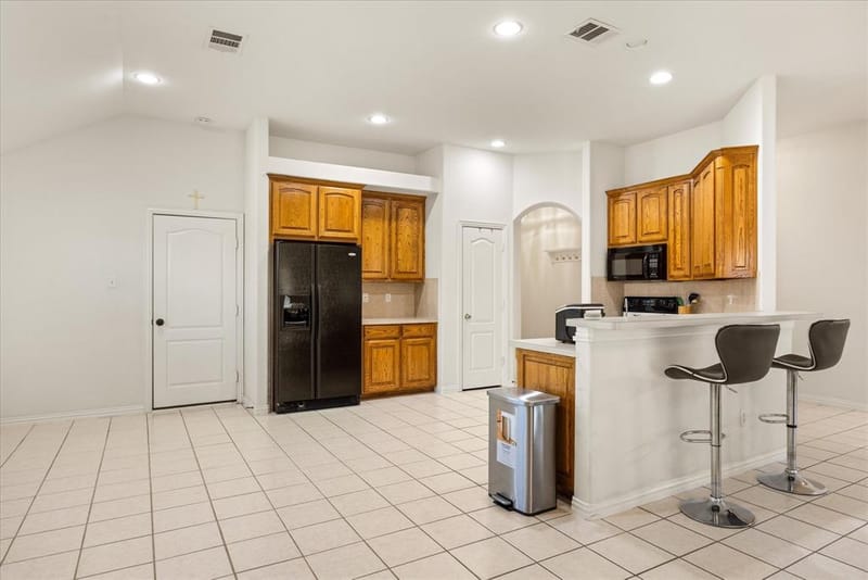 621 Creekview Drive, Burleson TX 76028 - Photo 20