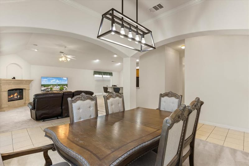 621 Creekview Drive, Burleson TX 76028 - Photo 9