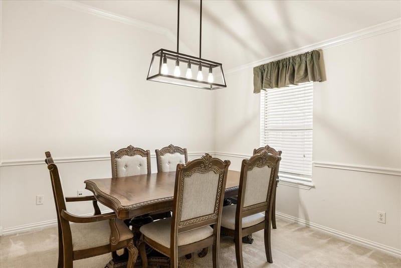 621 Creekview Drive, Burleson TX 76028 - Photo 10