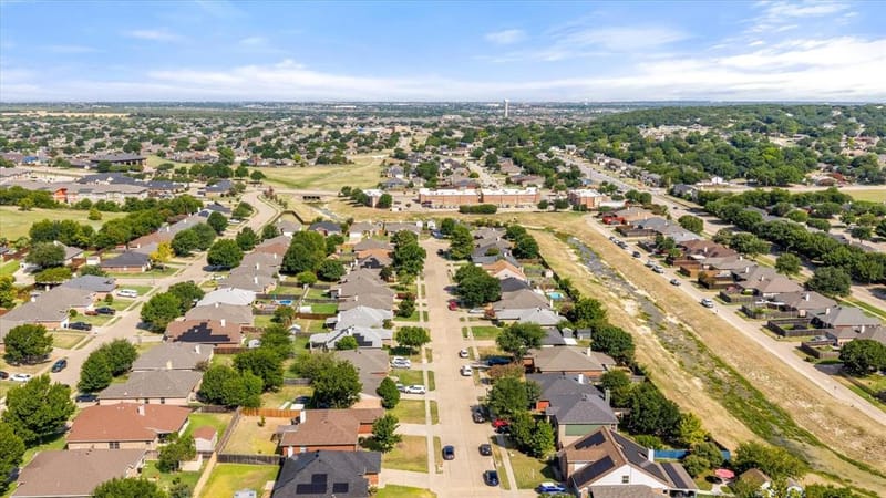 621 Creekview Drive, Burleson TX 76028 - Photo 39