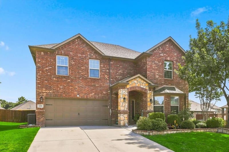 1100 Crest Breeze Drive, Fort Worth TX 76052 - Photo 3