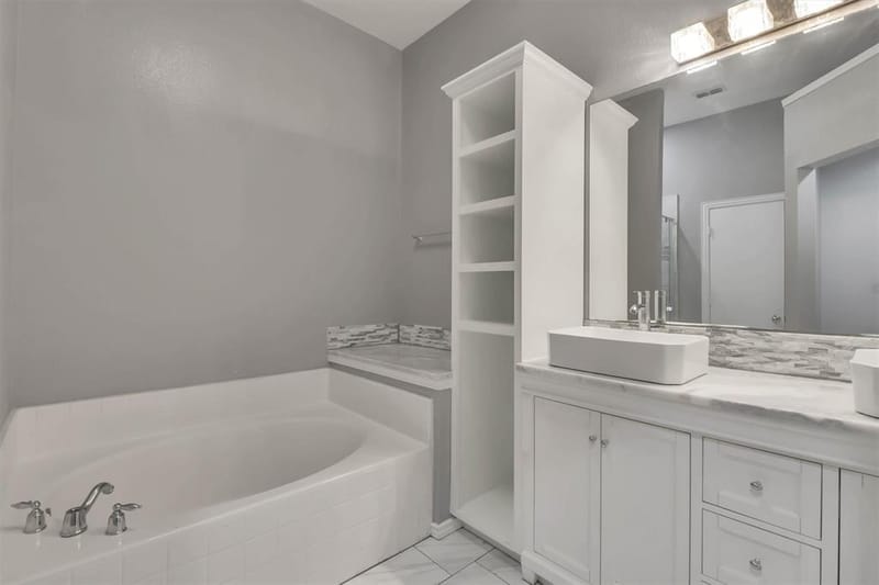 7931 Kansas Avenue, Dallas TX 75241 - Photo 13