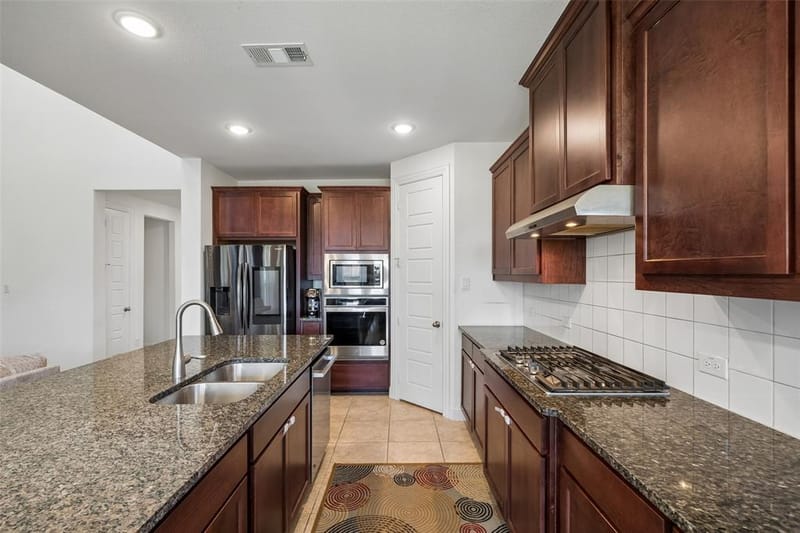 1804 Landing Street, Mansfield TX 76063 - Photo 9