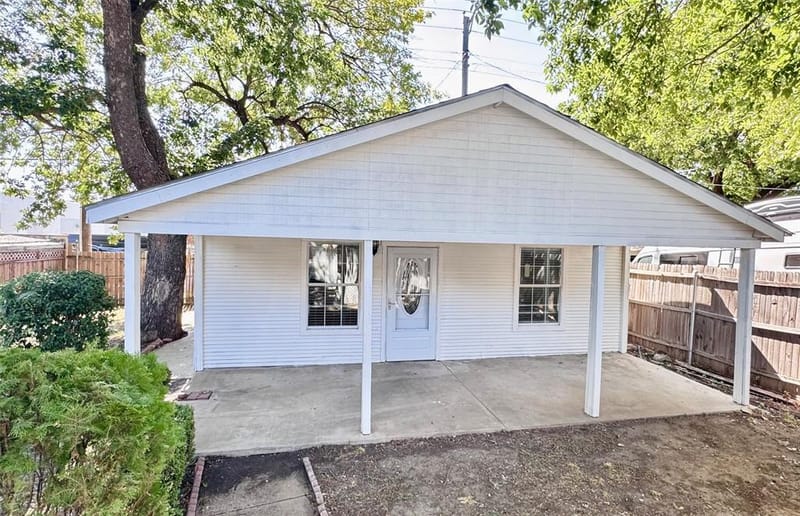 1912 Hurley Avenue, Fort Worth TX 76110 - Photo 13