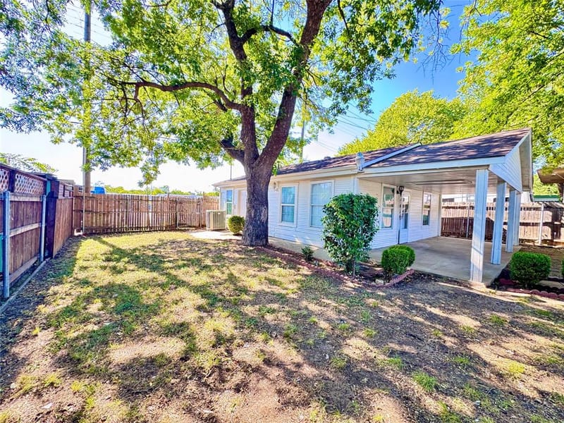 1912 Hurley Avenue, Fort Worth TX 76110 - Photo 22