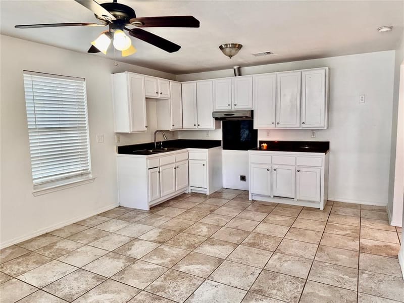 1912 Hurley Avenue, Fort Worth TX 76110 - Photo 14