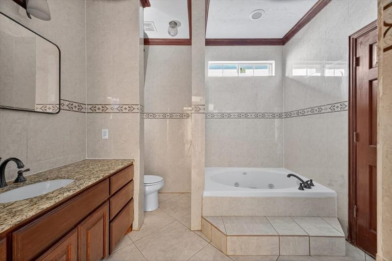 3532 W Jefferson Boulevard, Dallas TX 75211 - Photo 12