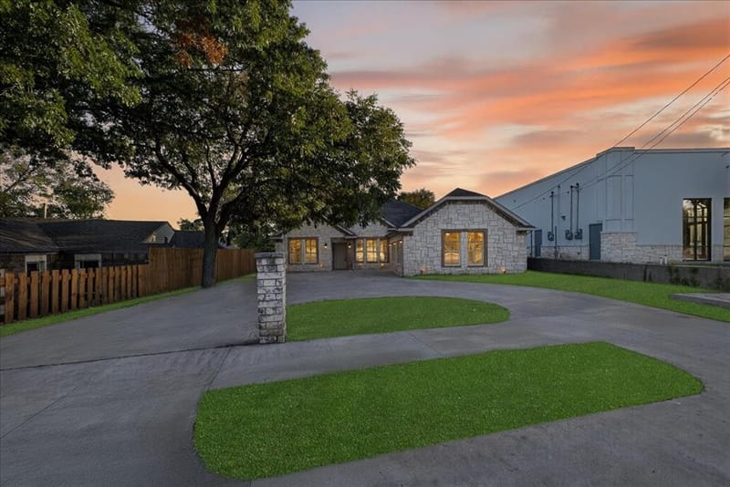 3532 W Jefferson Boulevard, Dallas TX 75211