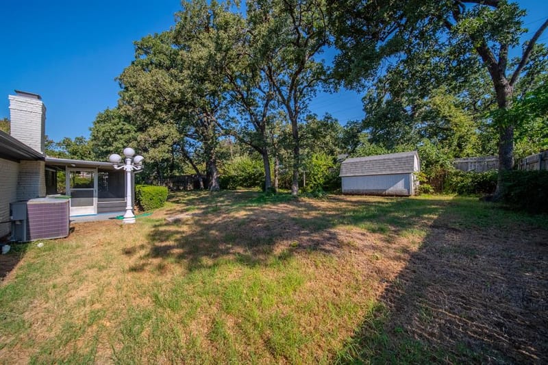 532 Plainview Drive, Hurst TX 76054 - Photo 16