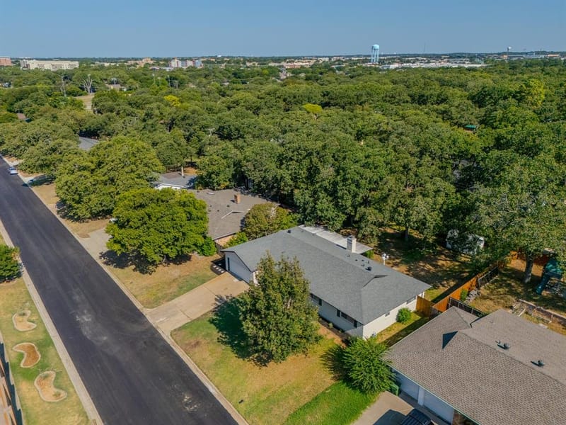 532 Plainview Drive, Hurst TX 76054 - Photo 19