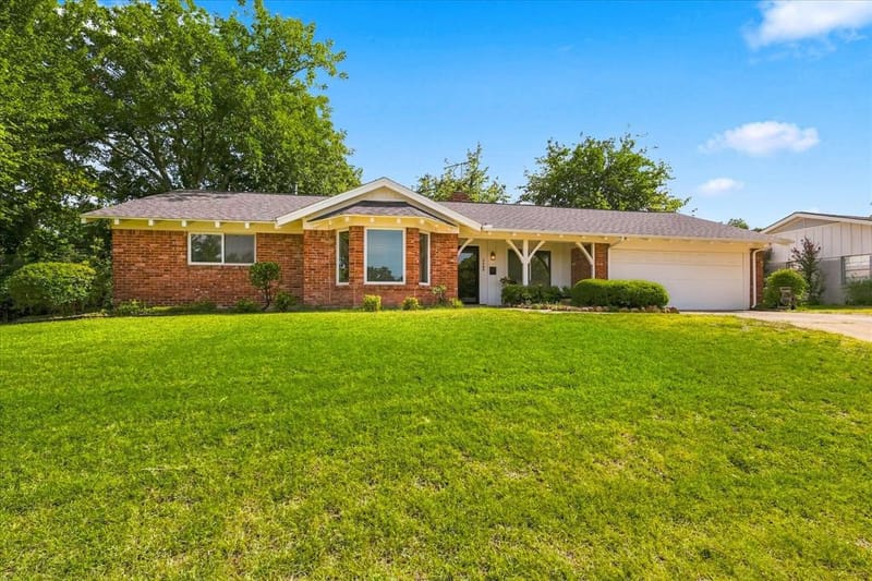6409 W EMS Road, Fort Worth TX 76116 - Photo 2