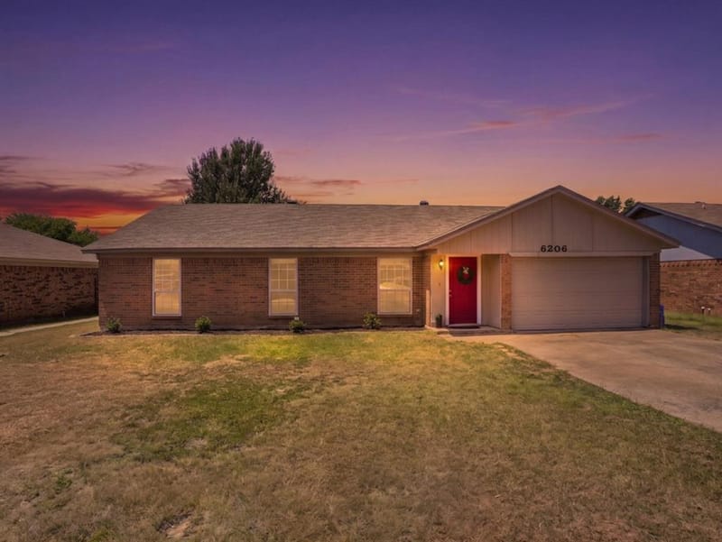 6206 Hott Springs Drive, Arlington TX 76001