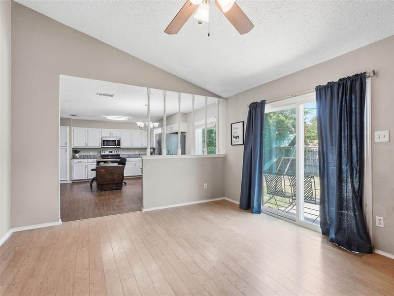 6206 Hott Springs Drive, Arlington TX 76001 - Photo 9