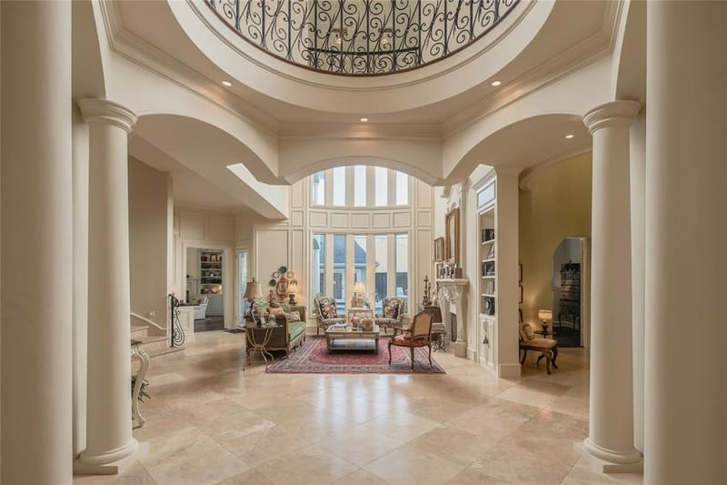 5835 Waggoner Drive, Dallas TX 75230