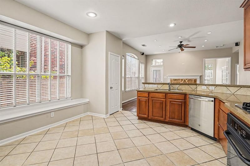 9805 Lacey Lane, Fort Worth TX 76244 - Photo 8