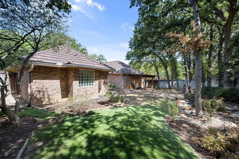 1919 Creek Wood Drive, Arlington TX 76006 - Photo 32