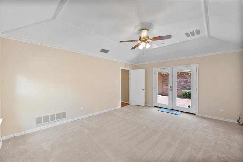 1919 Creek Wood Drive, Arlington TX 76006 - Photo 20