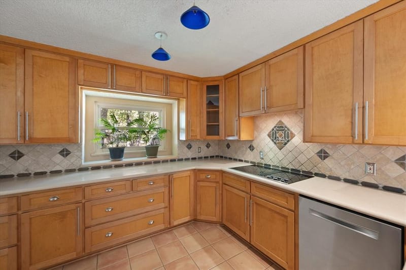 1919 Creek Wood Drive, Arlington TX 76006 - Photo 14