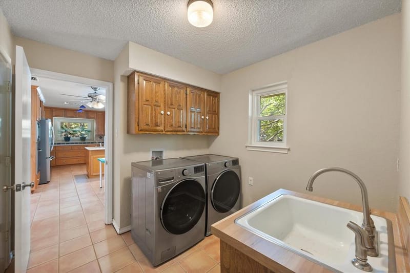 1919 Creek Wood Drive, Arlington TX 76006 - Photo 18