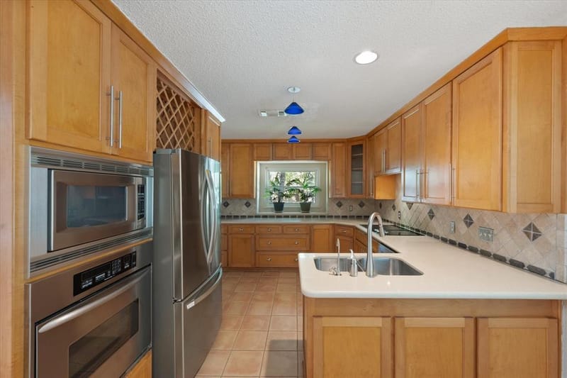 1919 Creek Wood Drive, Arlington TX 76006 - Photo 15