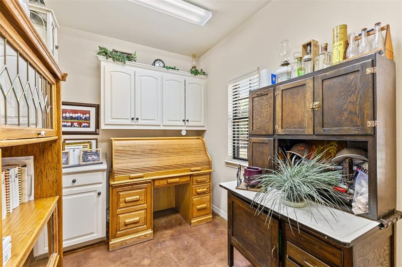 1010 Williams Street, Ennis TX 75119 - Photo 16