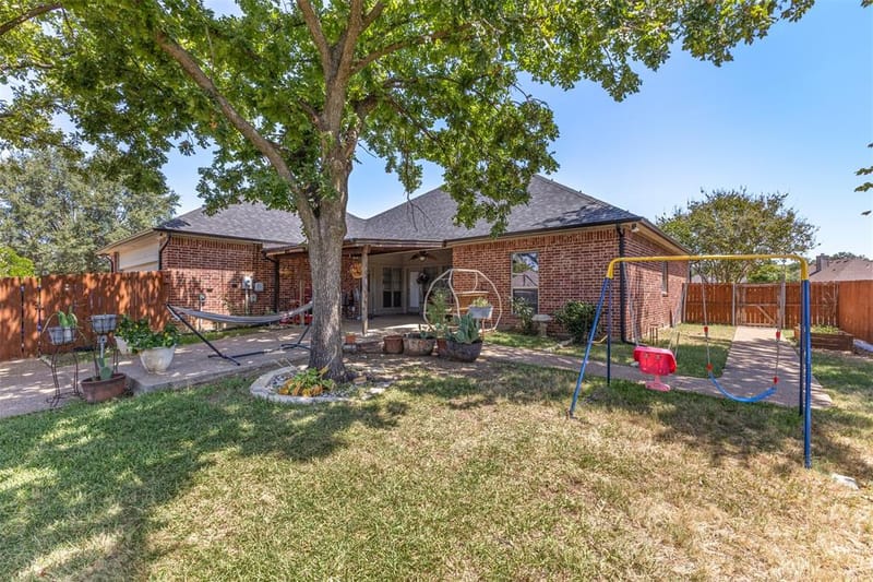 1010 Williams Street, Ennis TX 75119 - Photo 36