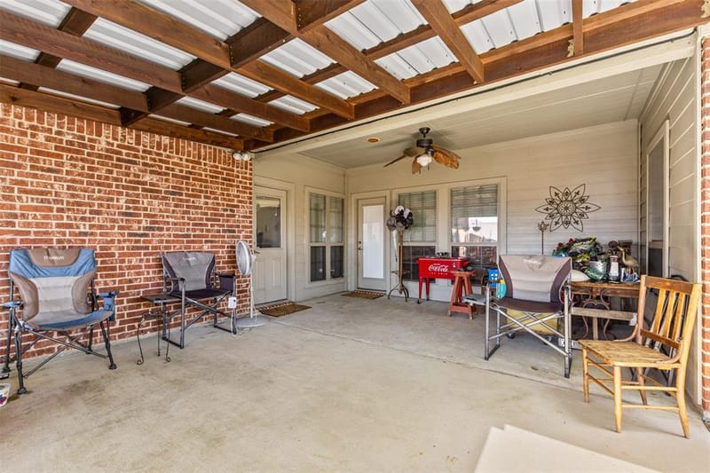 1010 Williams Street, Ennis TX 75119 - Photo 32