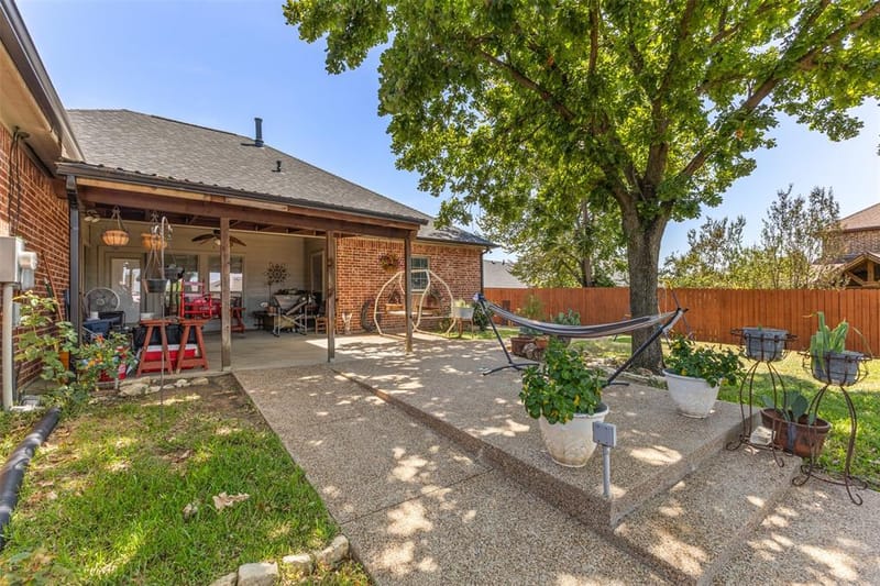 1010 Williams Street, Ennis TX 75119 - Photo 34