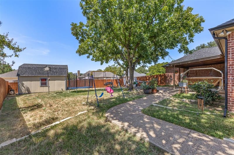1010 Williams Street, Ennis TX 75119 - Photo 37