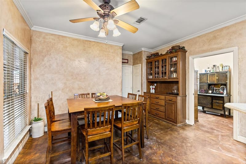 1010 Williams Street, Ennis TX 75119 - Photo 8