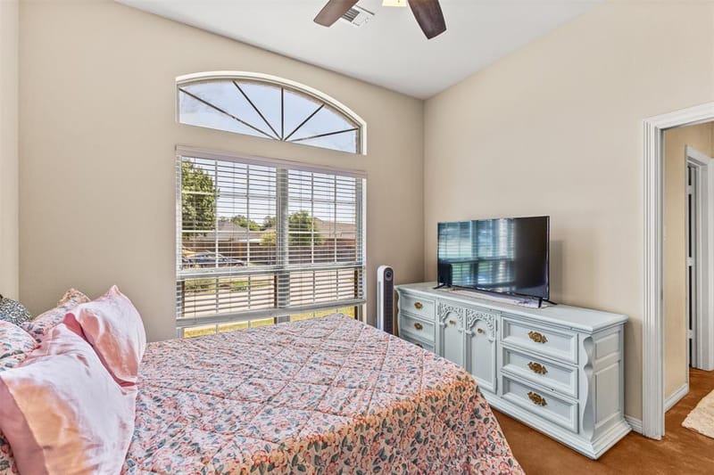 1010 Williams Street, Ennis TX 75119 - Photo 25