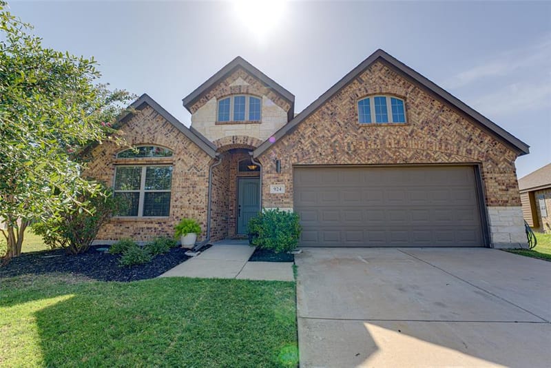 924 Mcgehee Court, Fate TX 75087