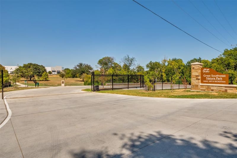 524 E Avenue J # C, Grand Prairie TX 75050 - Photo 10