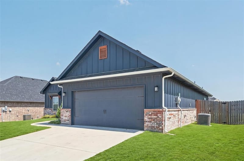 2805 Tulip Drive, Sherman TX 75092 - Photo 3