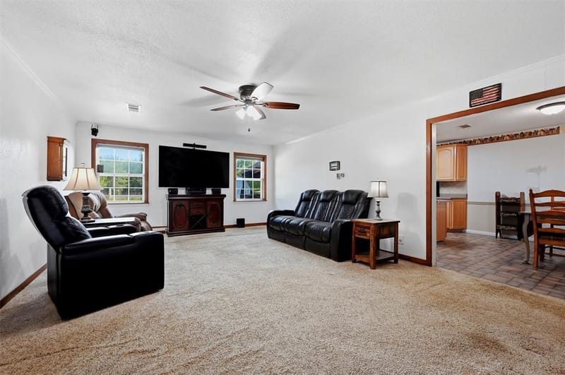 27513 State Highway 56, Whitesboro TX 76273 - Photo 7