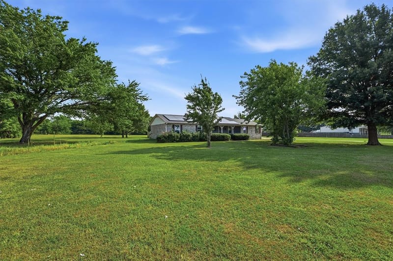 27513 State Highway 56, Whitesboro TX 76273 - Photo 5