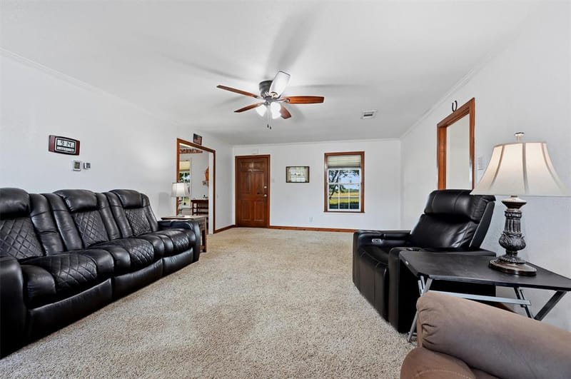 27513 State Highway 56, Whitesboro TX 76273 - Photo 8