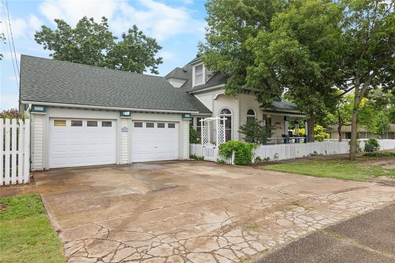 303 Market Street, Honey Grove TX 75446 - Photo 33