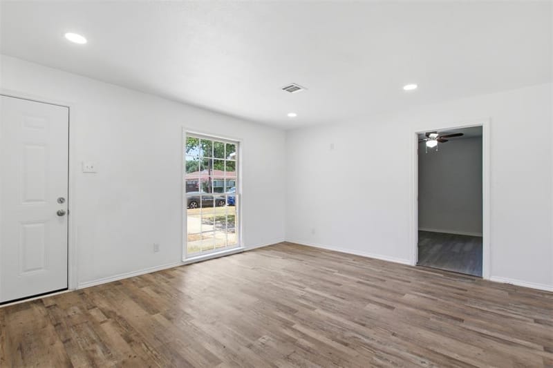 1219 Daisy Lane, Irving TX 75061 - Photo 6