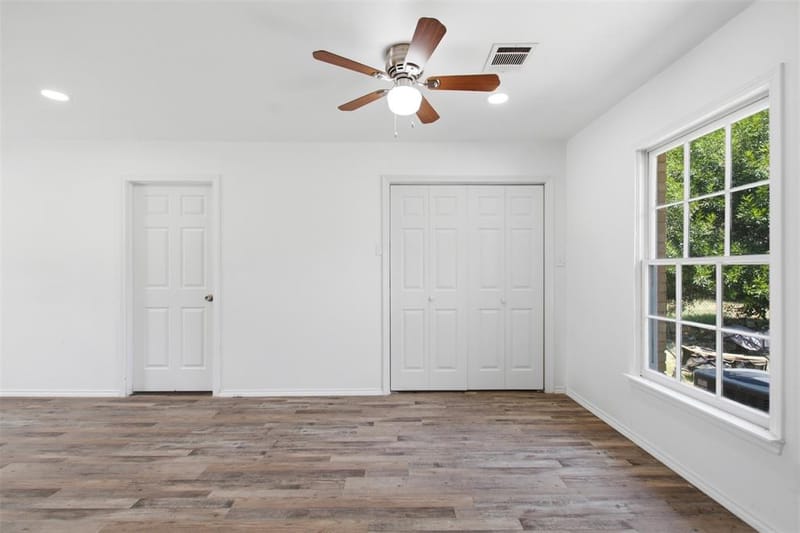 1219 Daisy Lane, Irving TX 75061 - Photo 11