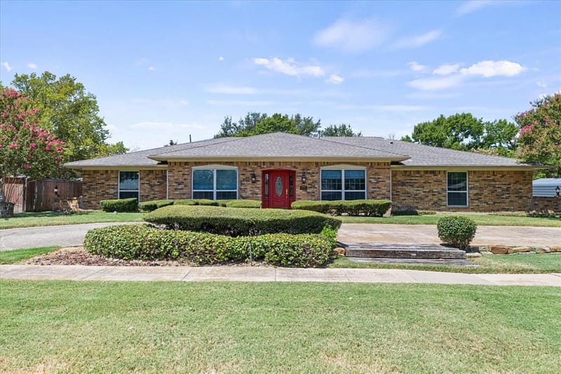 4001 Keele Drive, Garland TX 75041 - Photo 2