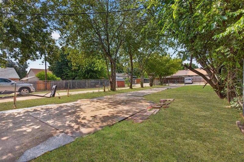 303 Liberty Place, Grand Prairie TX 75052 - Photo 17