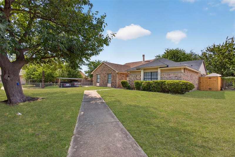 303 Liberty Place, Grand Prairie TX 75052