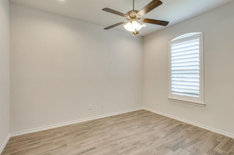 1533 Grassy Meadows Drive, Burleson TX 76058 - Photo 6